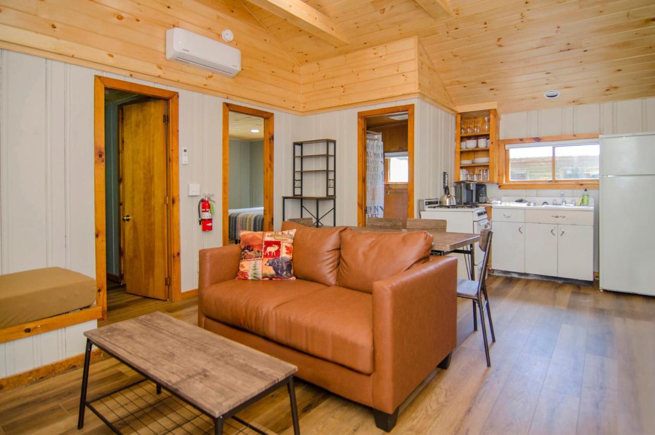 Mountain Lake Cottages Westmore Экстерьер фото
