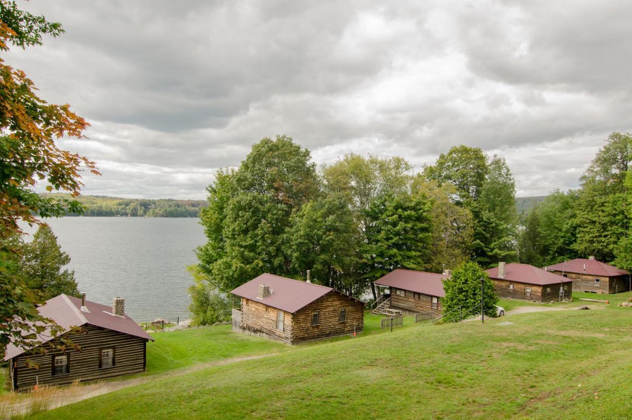 Mountain Lake Cottages Westmore Экстерьер фото